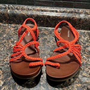 Maurices .. very pretty woven sandals. color orange size 7.5
